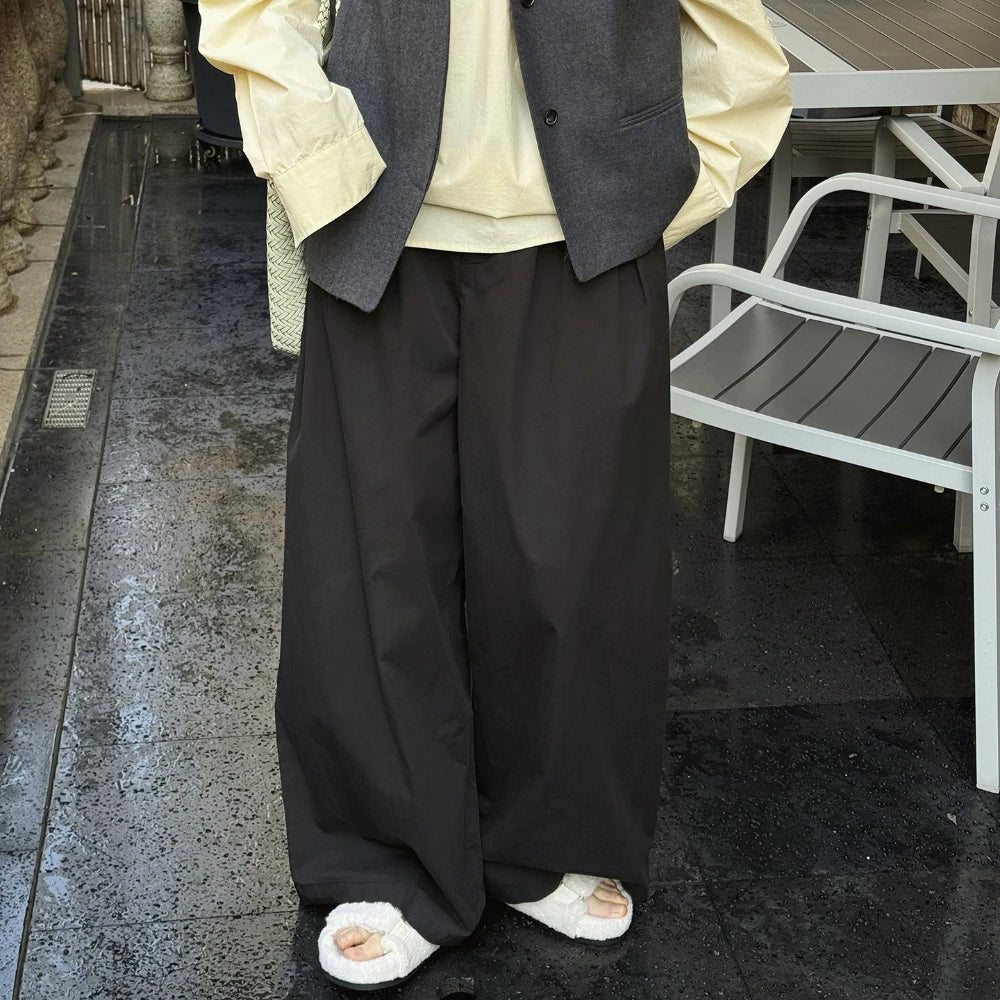 Pleated Wide-Leg Relaxed Pants