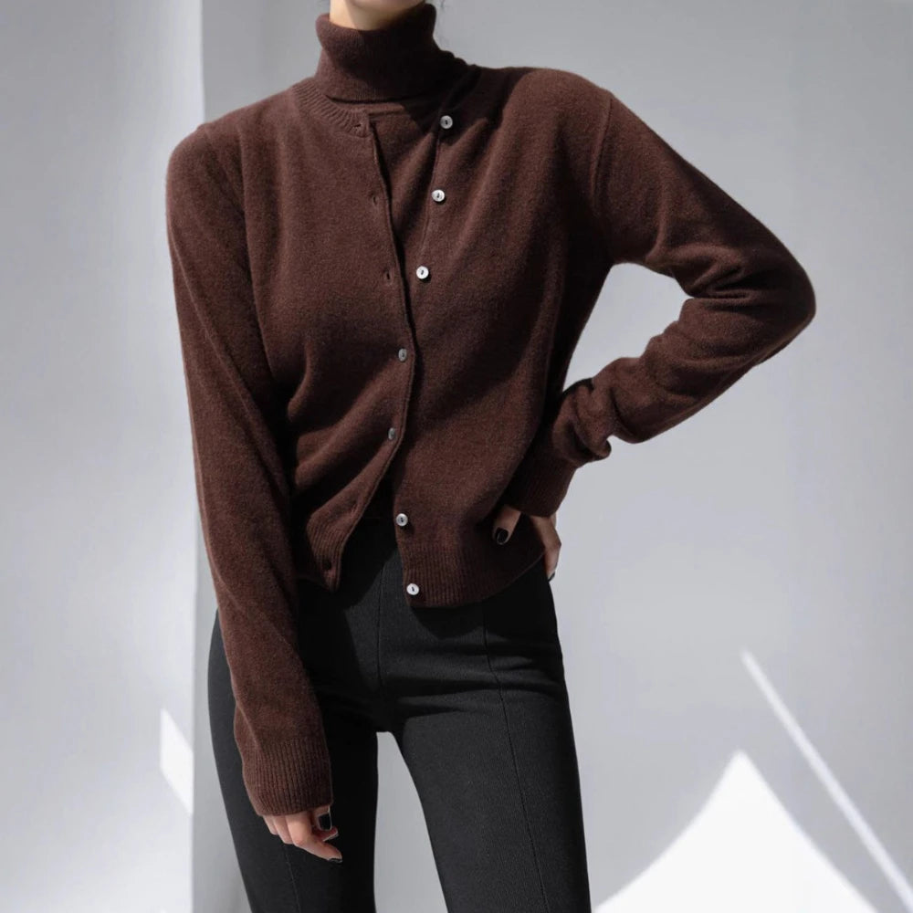 Round-Neck Fitted Cardigan