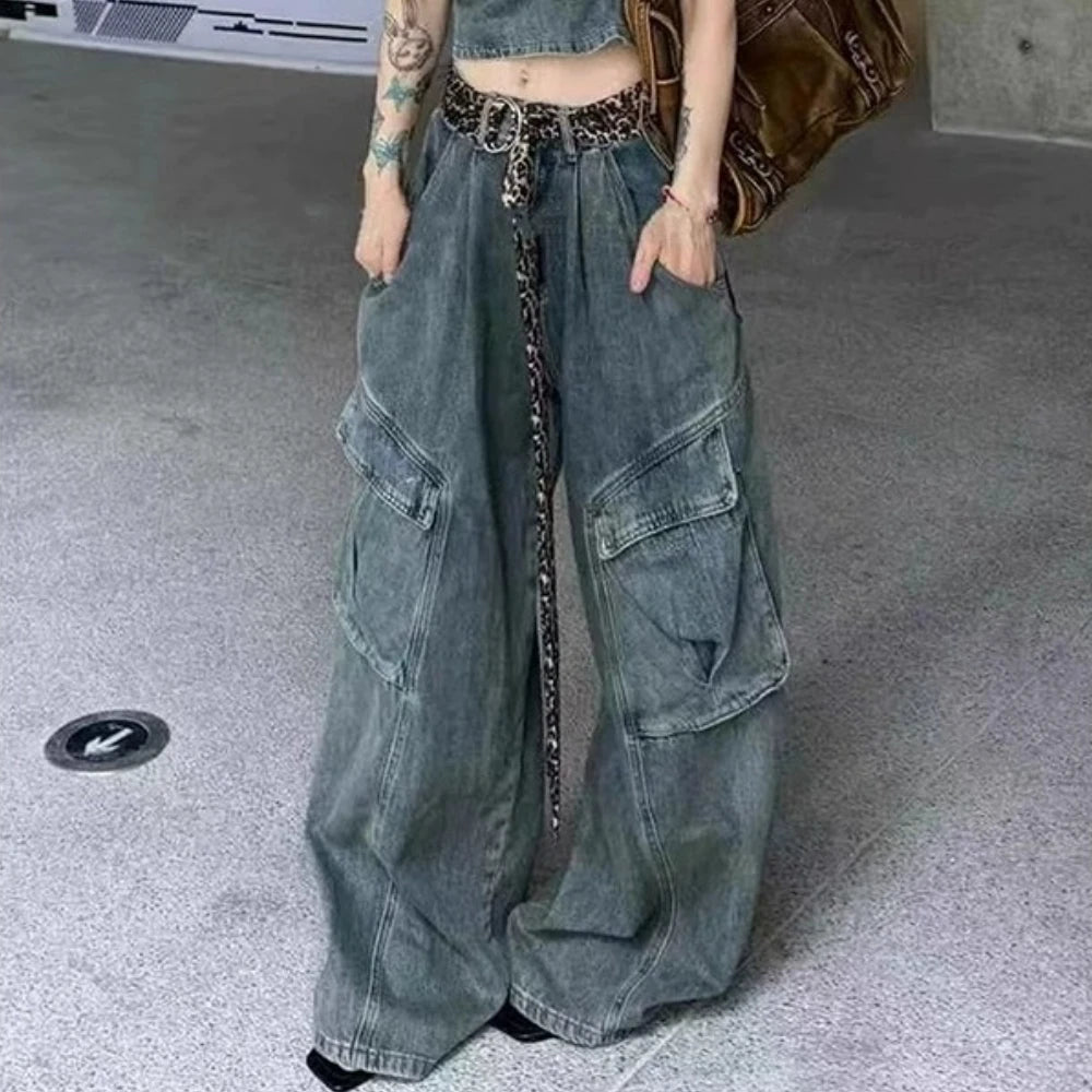 Oversized-Pocket Wide-Leg Jeans