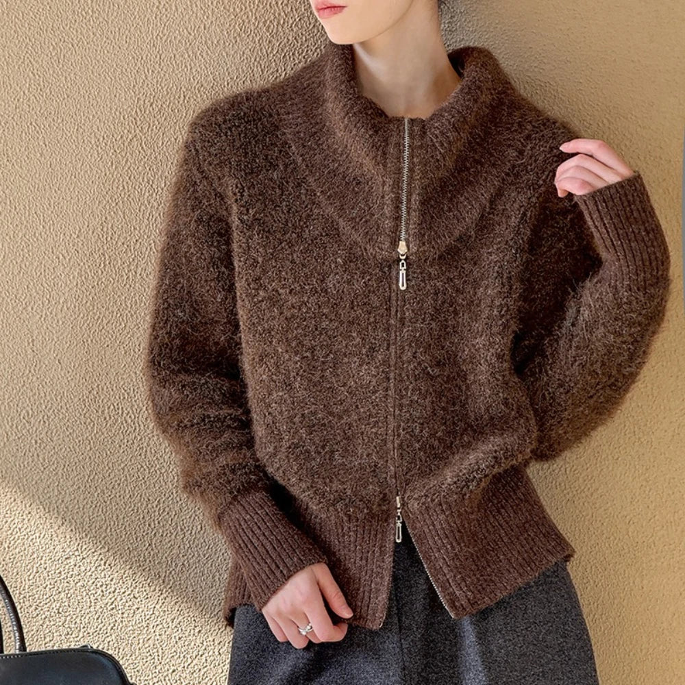 Wide-Collar Zip-Up Cardigan